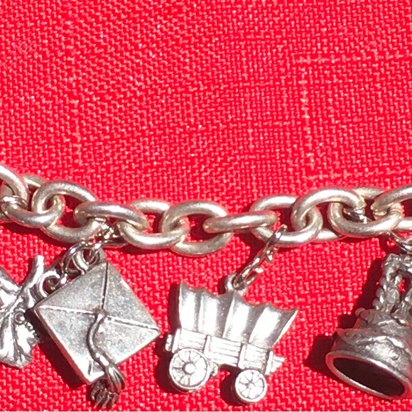 Vintage Charm Bracelet. 7.5”. Sturdy interlocking chain links. 9 charms. - Picture 2 of 2